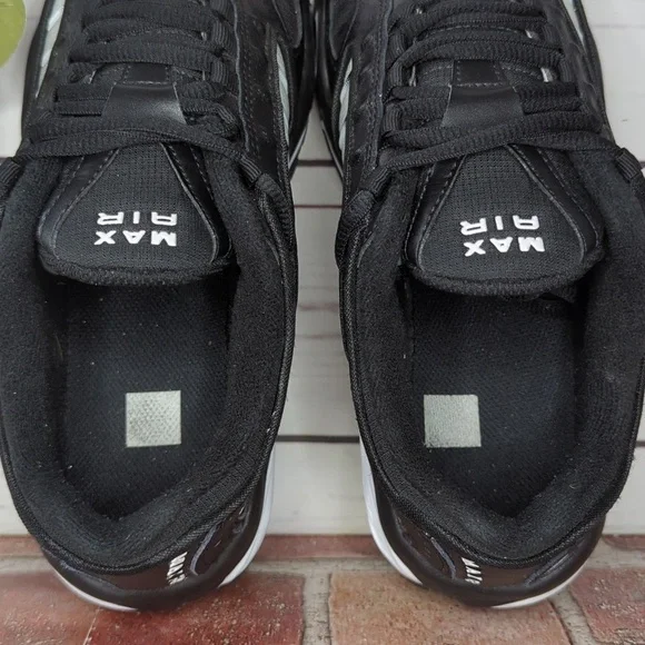 Nike Air Max Tailwind IV 4 GS Black Gradient Size 6 Youth Running Shoe Sneakers